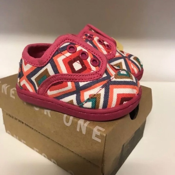 Tom's Tiny (Toddler) Pink Village Geo Cordones NIB - Picture 3 of 5